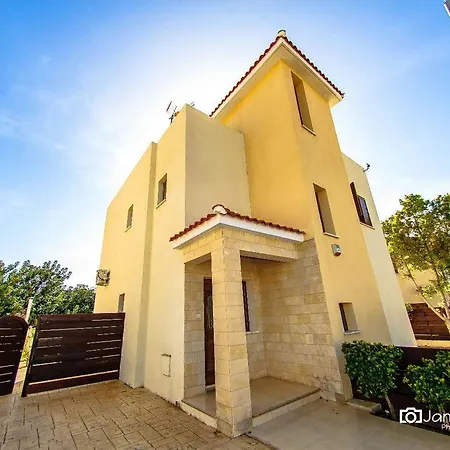 Luxury Family Detached House