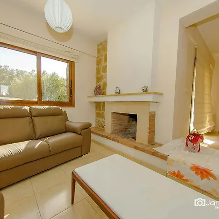 Luxury Family Detached House Villa *